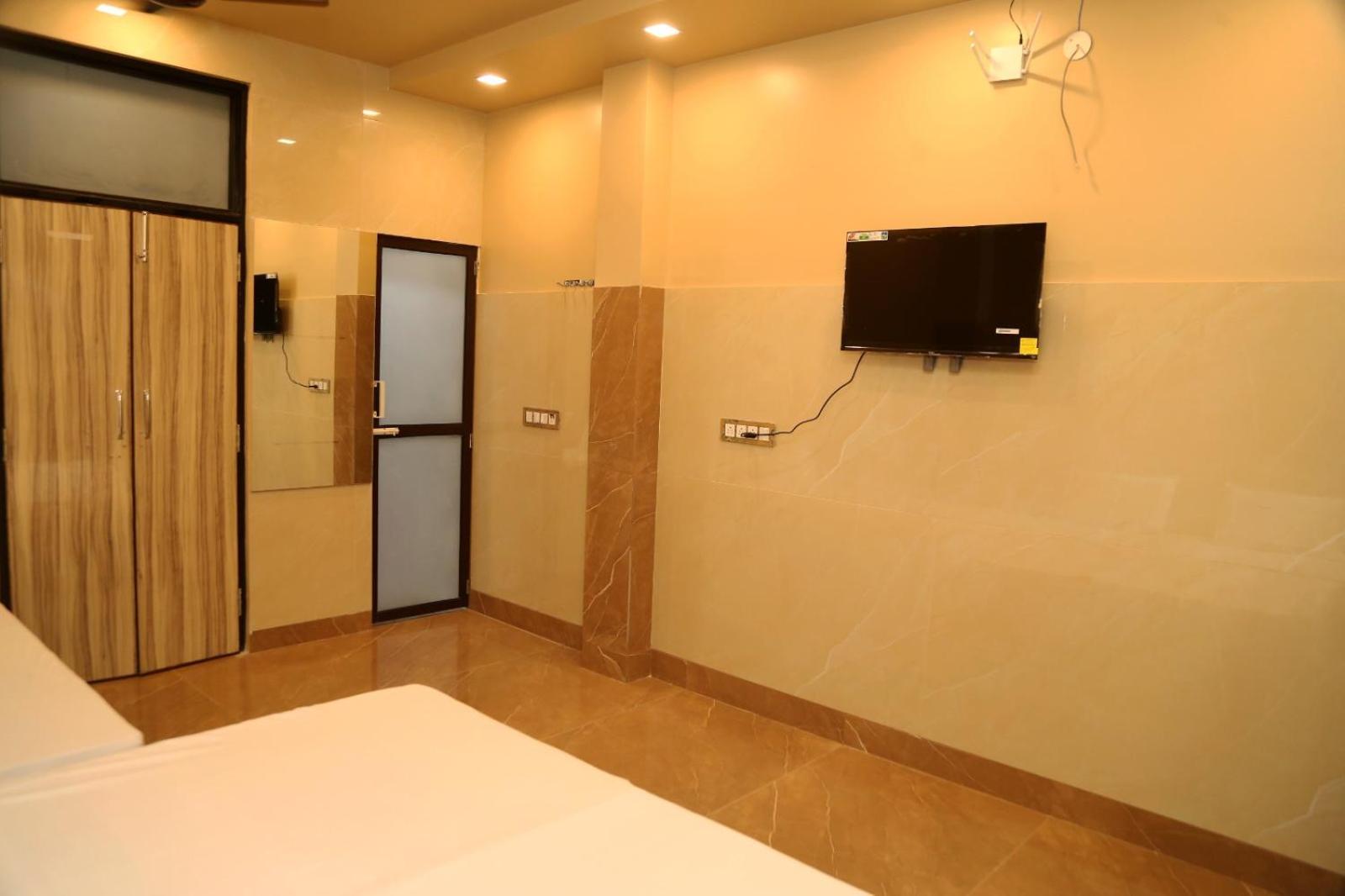 Apartment 1 Bhk In Sector 5 Rohini New Delhi
