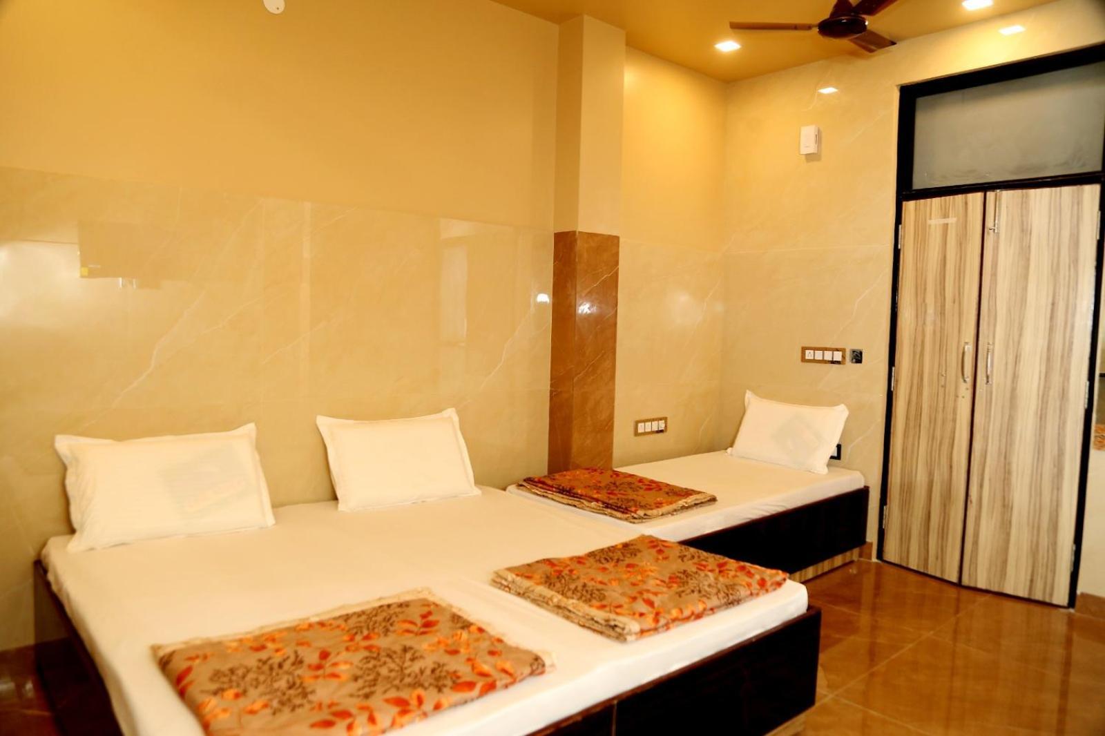 1 Bhk In Sector 5 Rohini New Delhi